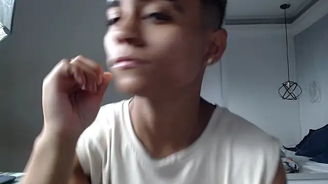 Snapshot of Liiamthompson chatting on 02.10.25 Liiamthompson online show from 02.10.25