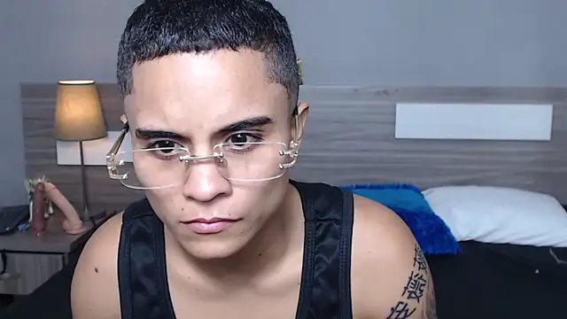 Snapshot of Liiamthompson chatting on 10.12.25 Liiamthompson online show from 10.12.25