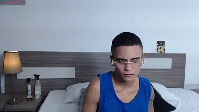 Snapshot of Liiamthompson chatting on 10.29.25 Liiamthompson online show from 10.29.25