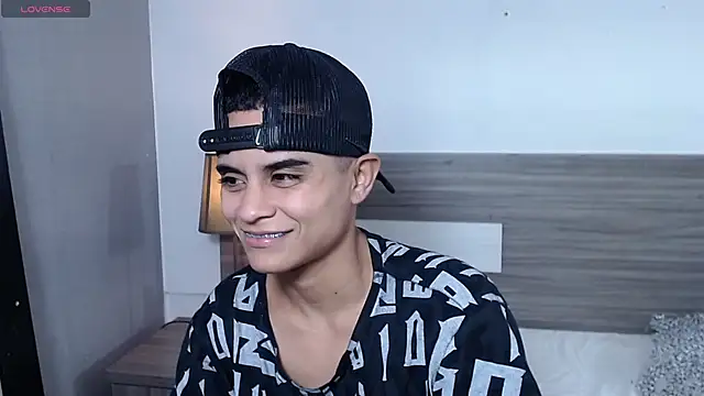 Liiamthompson online show from 11.29.25