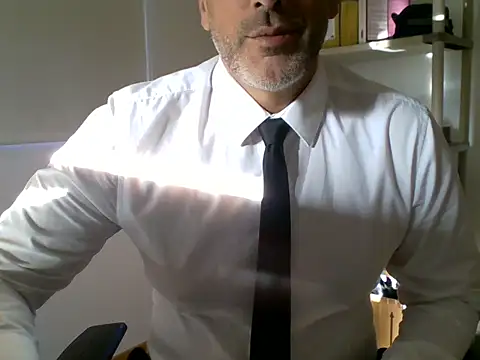 66MA69 online show from 10.15.25