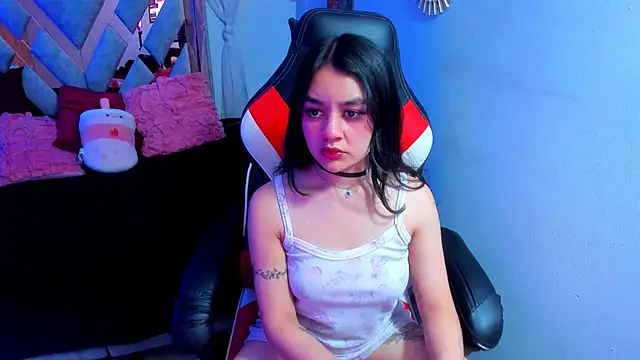 Lucy Harris online show from 03.22.25
