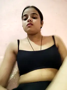 Snapshot of RAYI_123 chatting on 10.04.25 RAYI 123 online show from 10.04.25