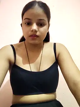 Snapshot of RAYI_123 chatting on 10.15.25 RAYI 123 online show from 10.15.25