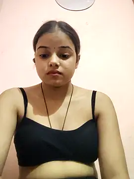 Snapshot of RAYI_123 chatting on 10.15.25 RAYI 123 online show from 10.15.25