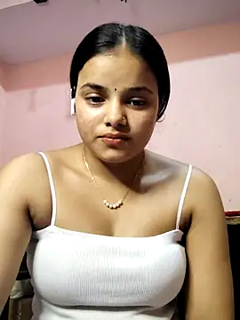 Snapshot of RAYI_123 chatting on 04.29.26 RAYI 123 online show from 04.29.26