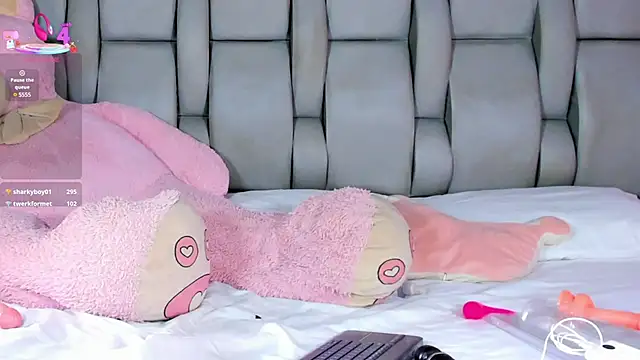 LucyRosse online show from 03.10.25