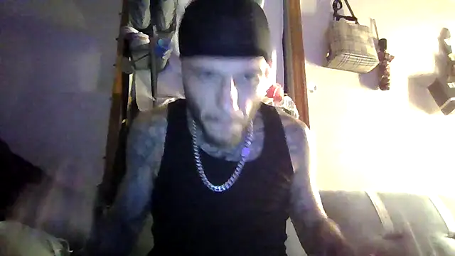 Snapshot of cruz815 chatting on 09.21.25 cruz815 online show from 09.21.25