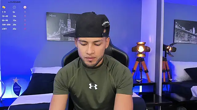 Max Conor1 online show from 10.08.25