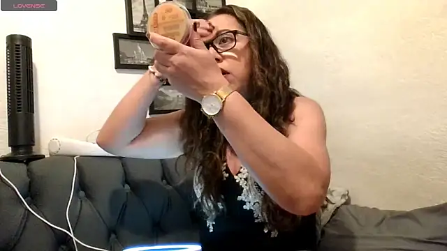 Snapshot of MirandaLatinaLovely chatting on 04.30.26 MirandaLatinaLovely online show from 04.30.26