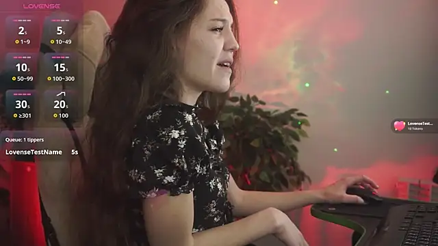 Snapshot of MilaStoyne chatting on 10.22.25 MilaStoyne online show from 10.22.25