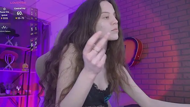 MilaStoyne online show from 03.20.26