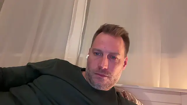 Christian87xxx online show from 11.21.25