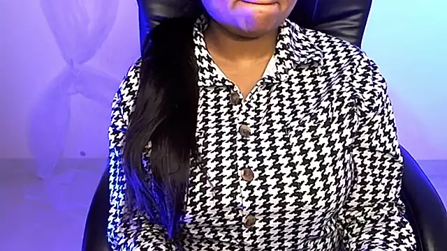 Snapshot of Kannu- chatting on 02.18.25 Kannu- online show from 02.18.25