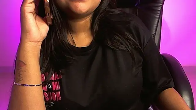 Snapshot of Kannu- chatting on 02.19.25 Kannu- online show from 02.19.25