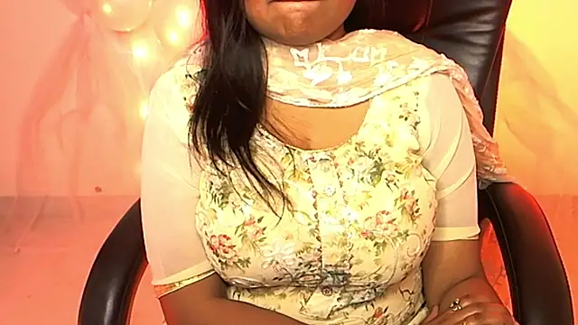 Snapshot of Kannu- chatting on 02.25.25 Kannu- online show from 02.25.25