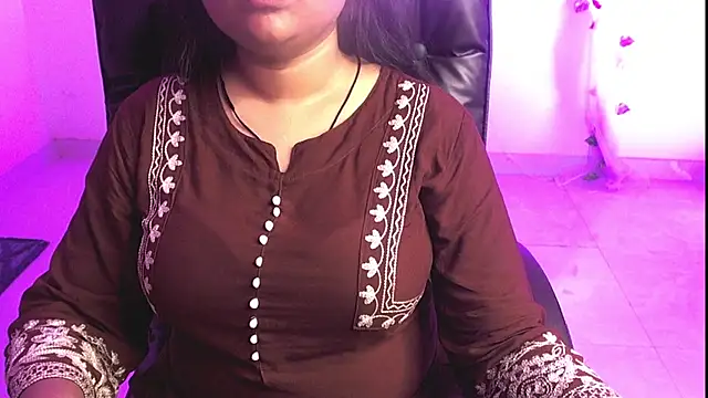 Snapshot of Kannu- chatting on 09.17.25 Kannu- online show from 09.17.25