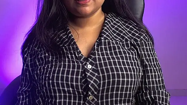 Snapshot of Kannu- chatting on 11.04.25 Kannu- online show from 11.04.25