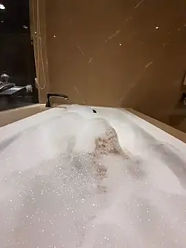 ahwei716 online show from 02.01.25