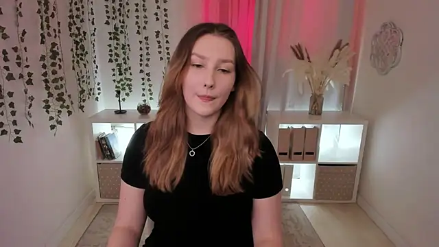 MaryWaddell online show from 02.05.25