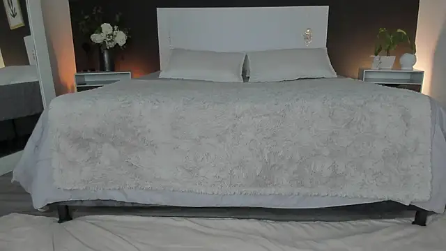 AlannaRussell  online show from 07.18.26