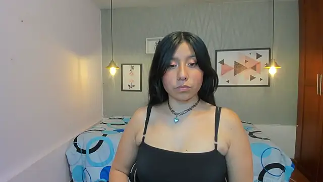 Nohemi louse online show from 03.12.25