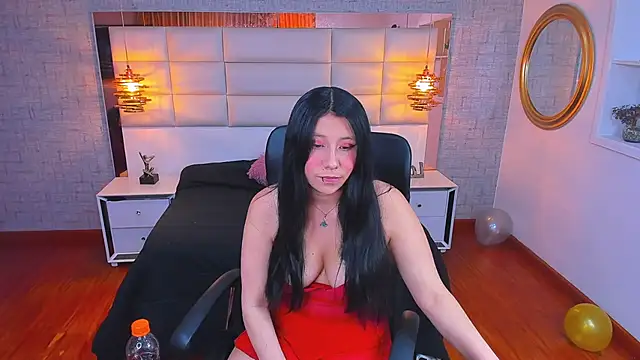 Nohemi louse online show from 04.10.26