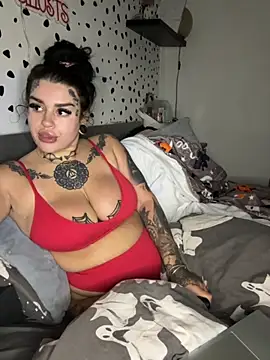 Snapshot of tempzzz12 chatting on 10.16.25 tempzzz12 online show from 10.16.25