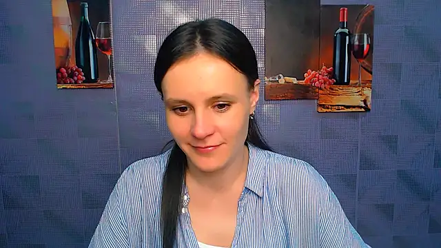 Snapshot of ValeriaHeart_ chatting on 03.07.25 ValeriaHeart online show from 03.07.25