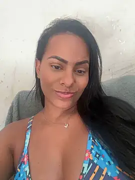 Vivymarques online show from 02.05.25