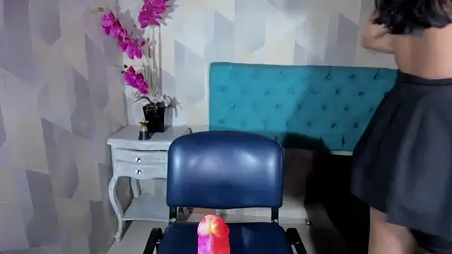 ScarletKray online show from 10.04.25