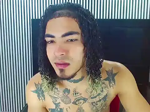 Snapshot of LihanJor_23 chatting on 10.06.25 LihanJor 23 online show from 10.06.25