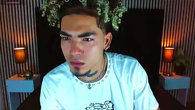 Snapshot of LihanJor_23 chatting on 10.13.25 LihanJor 23 online show from 10.13.25