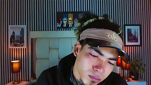 Snapshot of LihanJor_23 chatting on 11.02.25 LihanJor 23 online show from 11.02.25