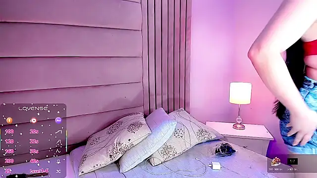 Dalis Hills online show from 04.07.26