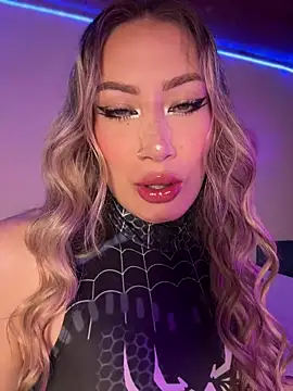 Snapshot of Lally_Valencia__ chatting on 10.26.25 Lally Valencia online show from 10.26.25