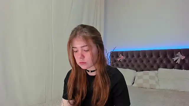 Ella Mayers online show from 03.08.25