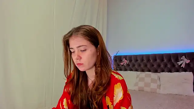 Ella Mayers online show from 03.09.25