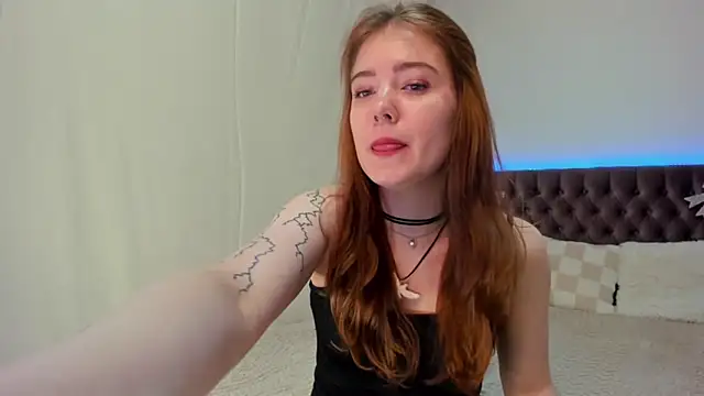 Ella Mayers online show from 03.09.25