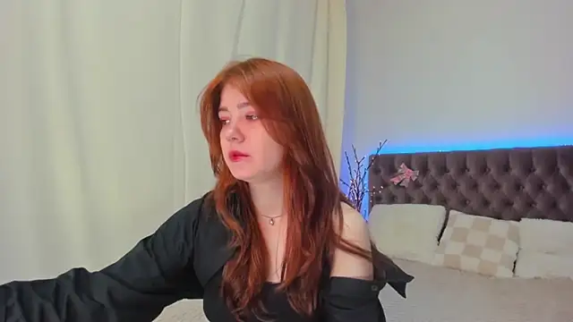 Ella Mayers online show from 03.15.25