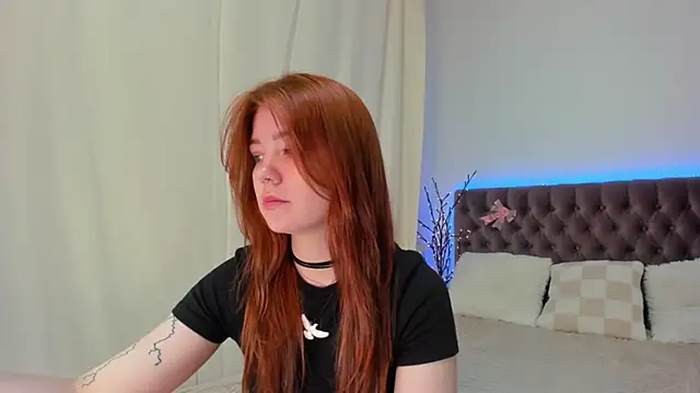 Ella Mayers online show from 03.17.25