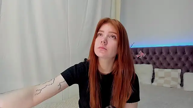Ella Mayers online show from 03.22.25