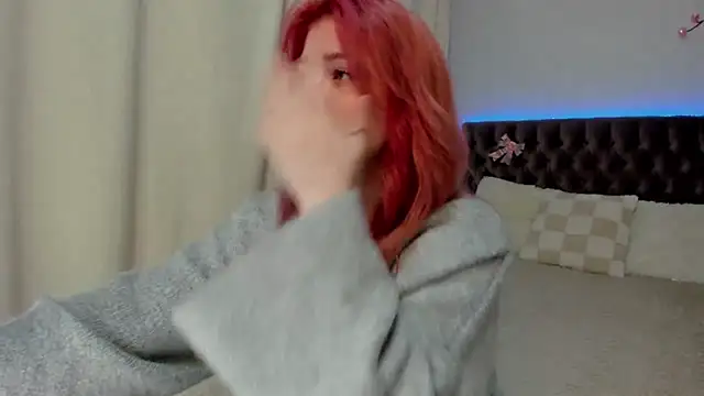 Snapshot of Ella_Mayers chatting on 09.26.25 Ella Mayers online show from 09.26.25