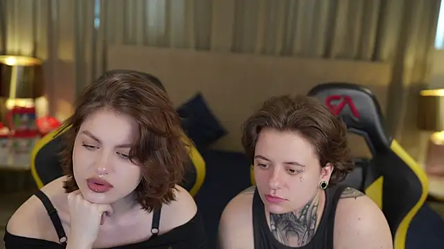 Snapshot of Adell_054 chatting on 01.30.25 Adell 054 online show from 01.30.25