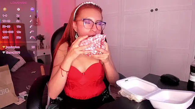 Snapshot of fer_angel_ chatting on 02.26.25 fer angel online show from 02.26.25