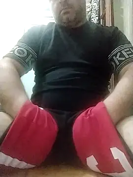 Snapshot of NAvoglia chatting on 11.02.25 NAvoglia online show from 11.02.25