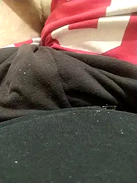 Snapshot of NAvoglia chatting on 11.03.25 NAvoglia online show from 11.03.25