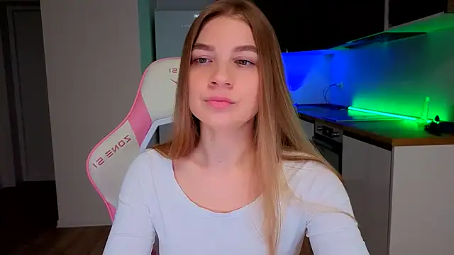 Enjoy everymoment  online show from 04.01.26