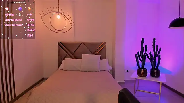 BeccaBaxter online show from 10.10.25