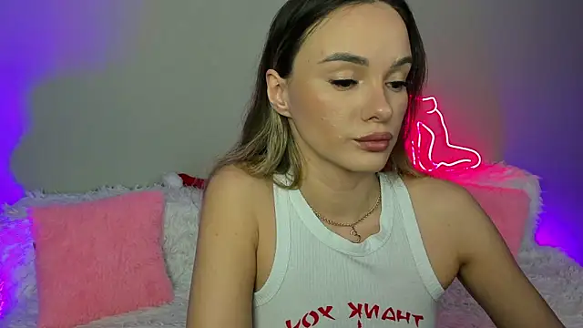 EvaBalmer online show from 12.21.25